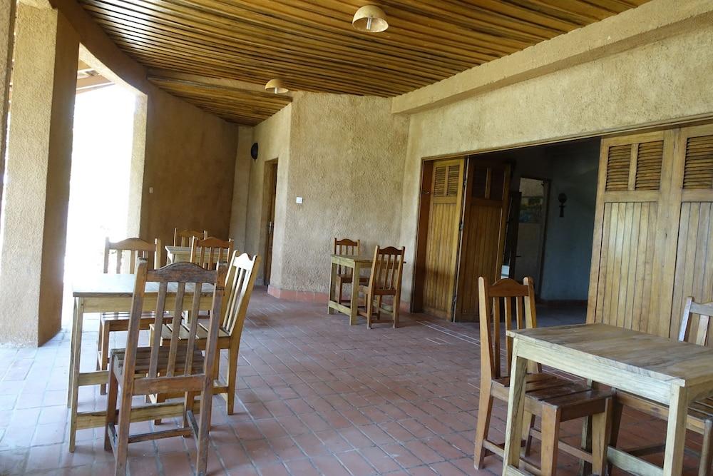 Keur Marrakis Hotel M'Bour Buitenkant foto