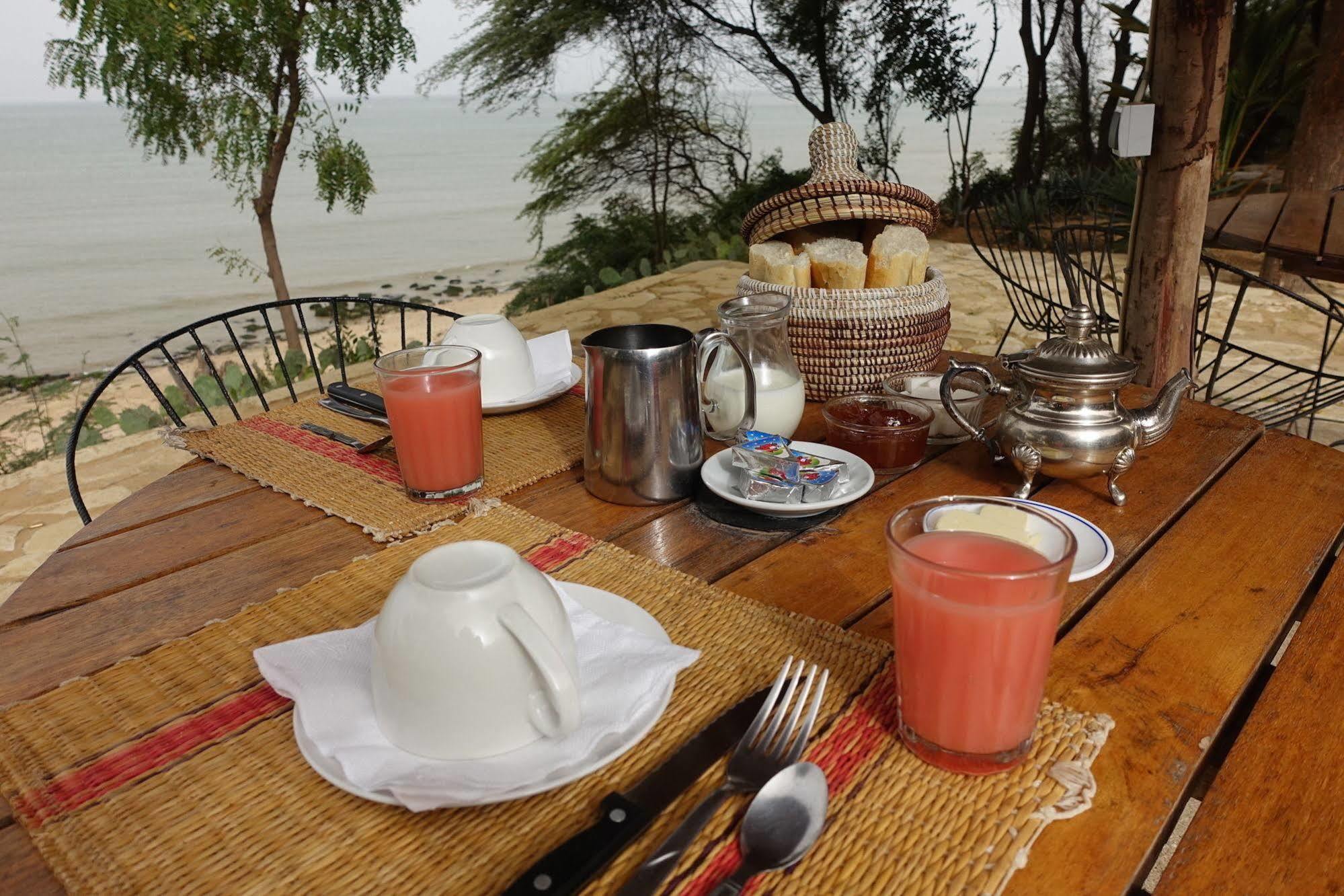 Keur Marrakis Hotel M'Bour Buitenkant foto