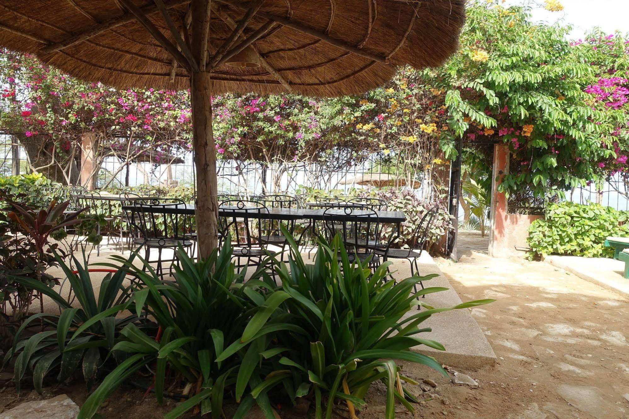 Keur Marrakis Hotel M'Bour Buitenkant foto
